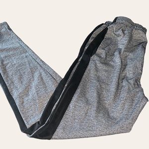Kids Ultra Performance jogging Pants -Size M